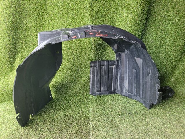 bontott SUZUKI VITARA Jobb első Dobbetét (Kerékjárati, Műanyag)