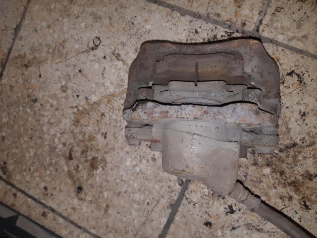 bontott SUZUKI VITARA Jobb első Féknyereg Munkahengerrel