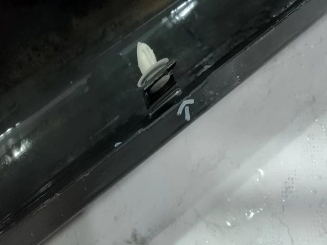 bontott SUZUKI VITARA Jobb első Küszöb Díszléc