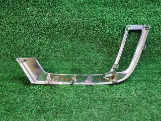 bontott SUZUKI VITARA Jobb első Lökhárító Díszléc