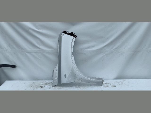 bontott SUZUKI VITARA Jobb első Sárvédő