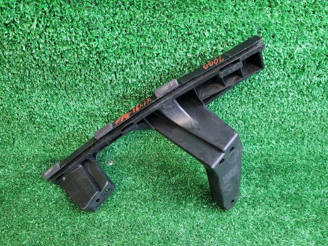 bontott SUZUKI VITARA Jobb Fényszóró Tartó