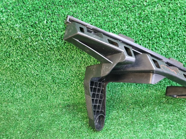 bontott SUZUKI VITARA Jobb Fényszóró Tartó