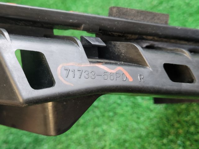 bontott SUZUKI VITARA Jobb Fényszóró Tartó