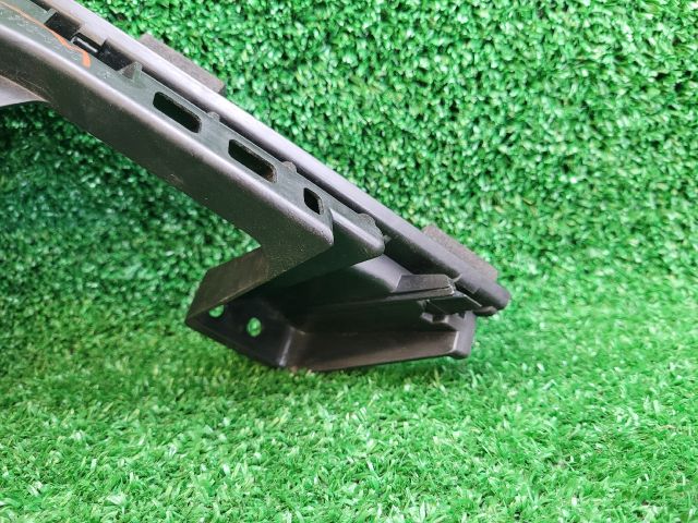 bontott SUZUKI VITARA Jobb Fényszóró Tartó