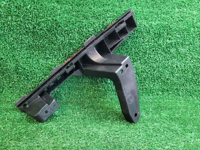 bontott SUZUKI VITARA Jobb Fényszóró Tartó