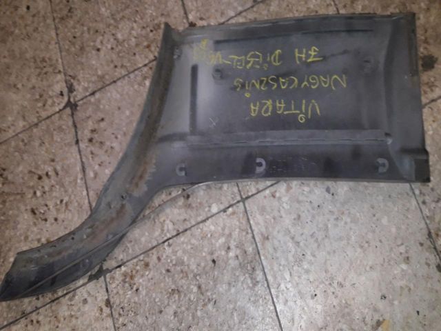 bontott SUZUKI VITARA Jobb hátsó Ajtó Díszléc