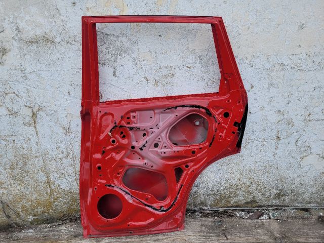 bontott SUZUKI VITARA Jobb hátsó Ajtó (Üres lemez)