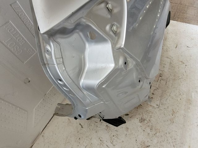 bontott SUZUKI VITARA Jobb hátsó Negyed Karosszéria Csomag