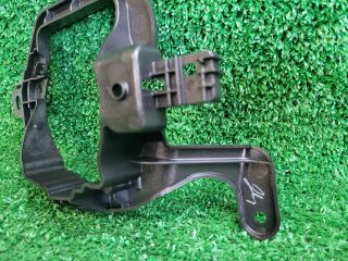 bontott SUZUKI VITARA Jobb Ködfényszóró Tartó