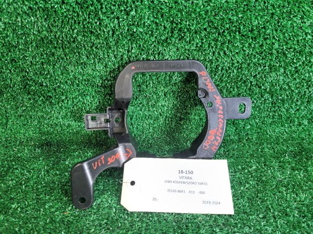 bontott SUZUKI VITARA Jobb Ködfényszóró Tartó