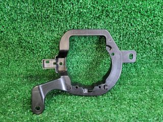 bontott SUZUKI VITARA Jobb Ködfényszóró Tartó