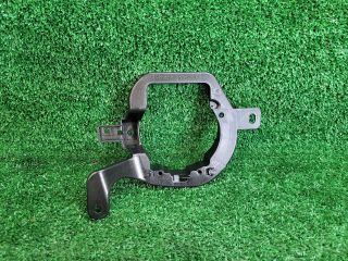 bontott SUZUKI VITARA Jobb Ködfényszóró Tartó