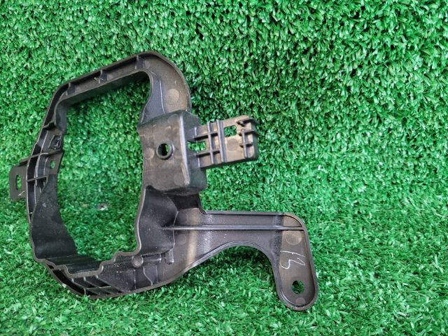 bontott SUZUKI VITARA Jobb Ködfényszóró Tartó