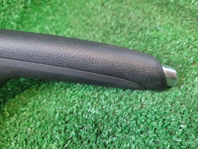 bontott SUZUKI VITARA Kézifék Kar