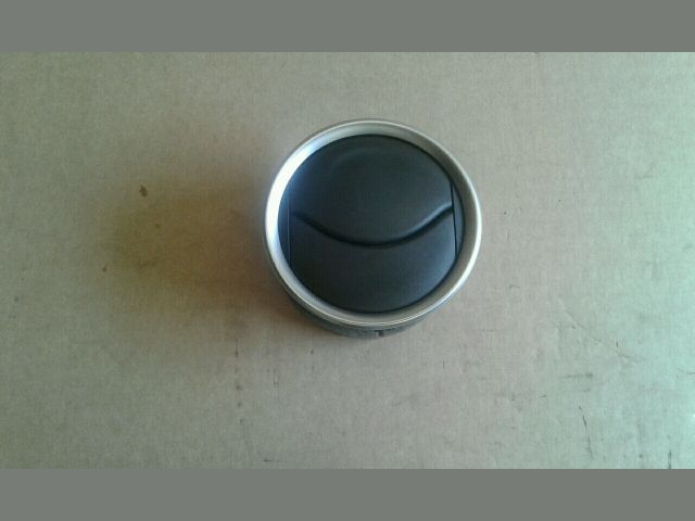 bontott SUZUKI VITARA Középső Bal Szellőző