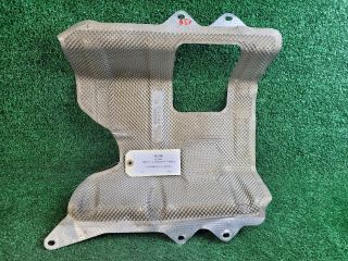 bontott SUZUKI VITARA Középső Kipufogó Dob Hővédő Lemez