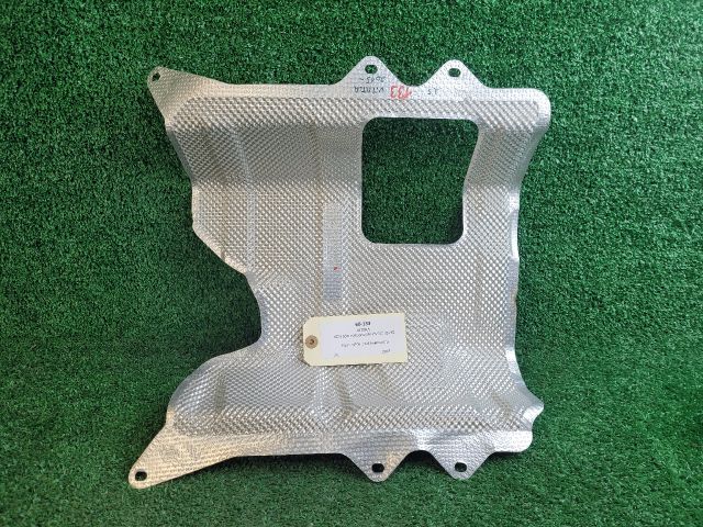 bontott SUZUKI VITARA Középső Kipufogó Dob Hővédő Lemez