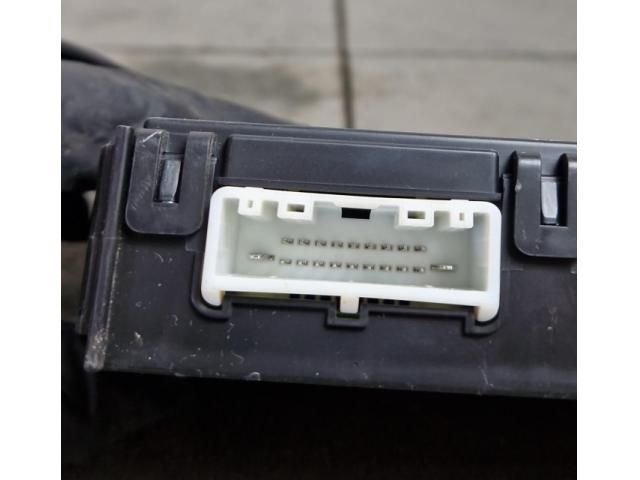 bontott SUZUKI VITARA Kulcs Nélküli Nyitás Jeladó