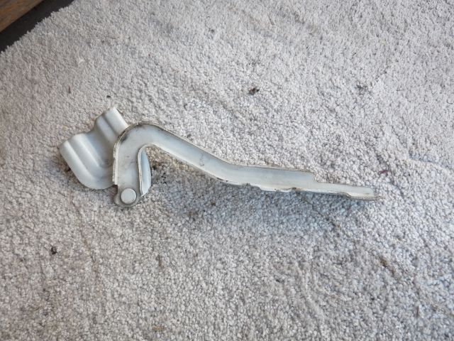 bontott SUZUKI VITARA Motorháztető Jobb Zsanér