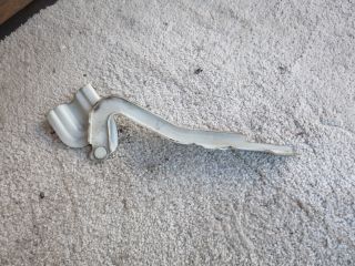 bontott SUZUKI VITARA Motorháztető Jobb Zsanér