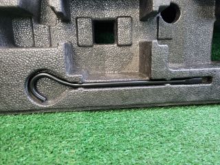 bontott SUZUKI VITARA Pótkerék Szerszámtartó