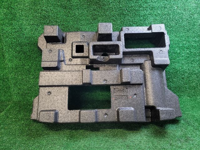 bontott SUZUKI VITARA Pótkerék Szerszámtartó