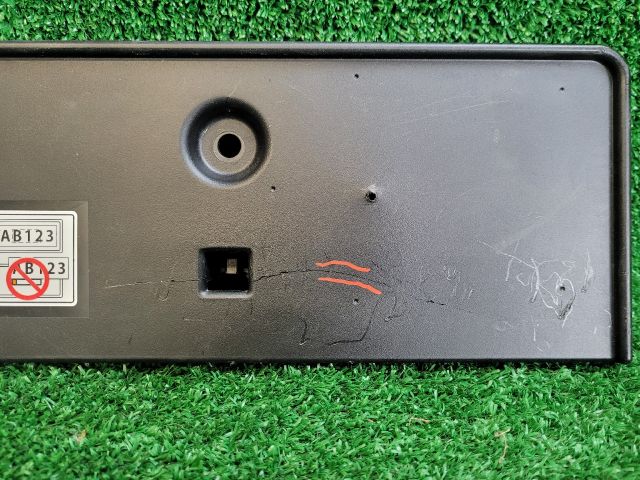 bontott SUZUKI VITARA Rendszámtábla Tartó