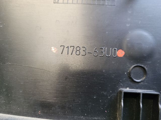 bontott SUZUKI VITARA Rendszámtábla Tartó