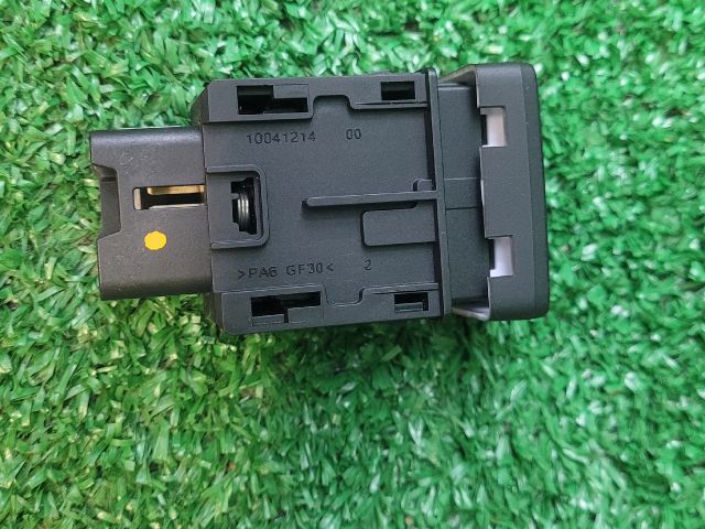 bontott SUZUKI VITARA Start / Stop Indító Gomb