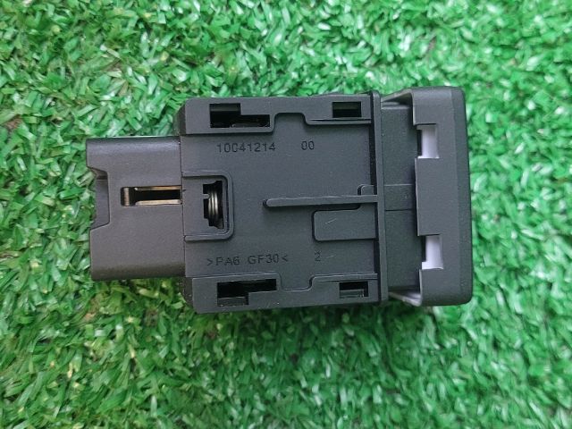 bontott SUZUKI VITARA Start / Stop Indító Gomb