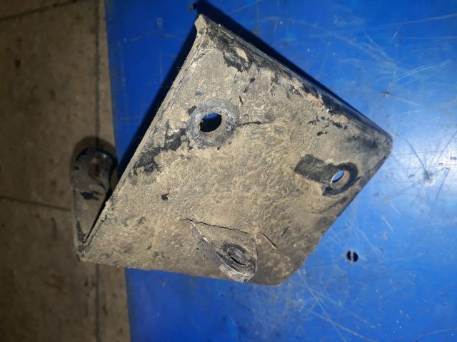 bontott SUZUKI VITARA Szervó Tartó Bak (Magában)