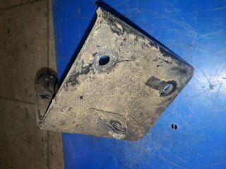 bontott SUZUKI VITARA Szervó Tartó Bak (Magában)