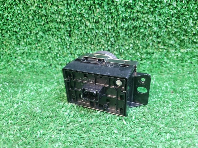 bontott SUZUKI VITARA Üzemmód Választó Kapcsoló