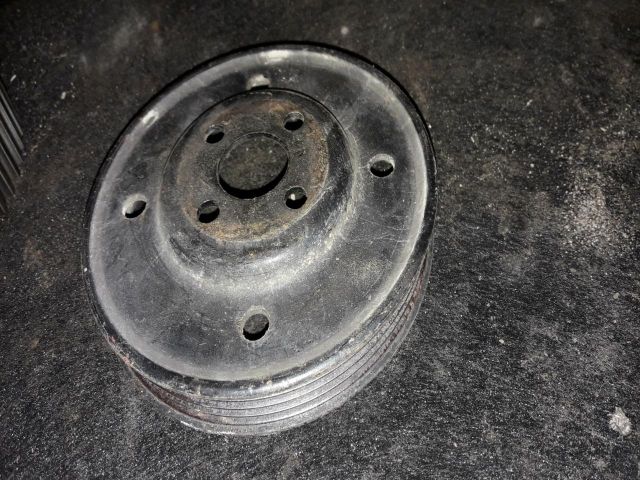 bontott SUZUKI VITARA Vízpumpa Szíjtárcsa