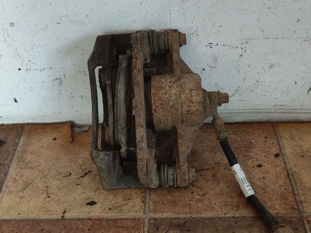 bontott SUZUKI WAGON R PLUS Jobb első Féknyereg Munkahengerrel