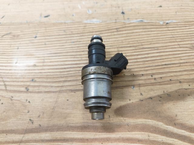 bontott SUZUKI WAGON R PLUS Porlasztó (1 db)