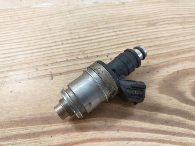 bontott SUZUKI WAGON R PLUS Porlasztó (1 db)