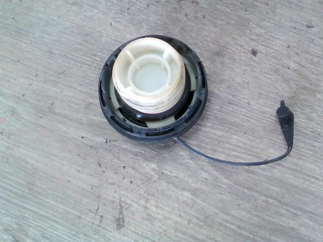 bontott SUZUKI WAGON R PLUS Tanksapka