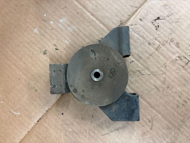 bontott SUZUKI WAGON R PLUS Váltó Tartó Bak (Pozíciófüggetlen)