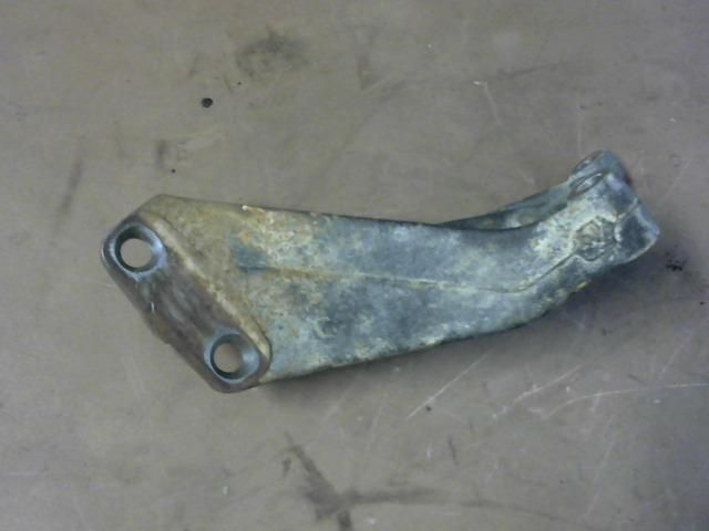 bontott SUZUKI WAGON R PLUS Váltó Tartó Bak (Pozíciófüggetlen)