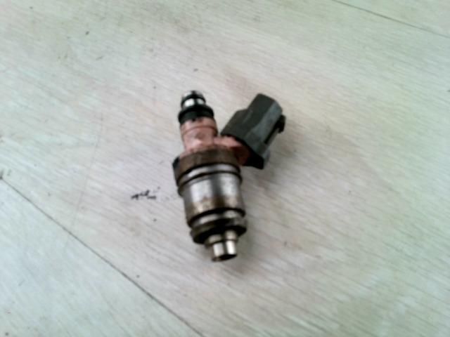 bontott SUZUKI WAGON R PLUS Porlasztó (1 db)