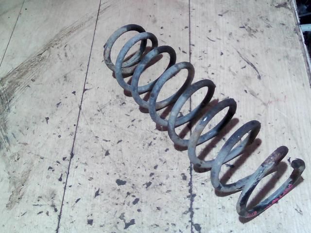 bontott SUZUKI WAGON R PLUS Első Rugó