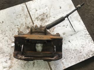 bontott SUZUKI WAGON R PLUS Jobb első Féknyereg Munkahengerrel