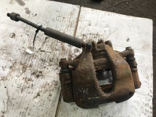 bontott SUZUKI WAGON R PLUS Jobb első Féknyereg Munkahengerrel