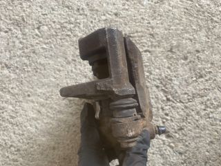 bontott SUZUKI WAGON R PLUS Bal első Féknyereg Munkahengerrel