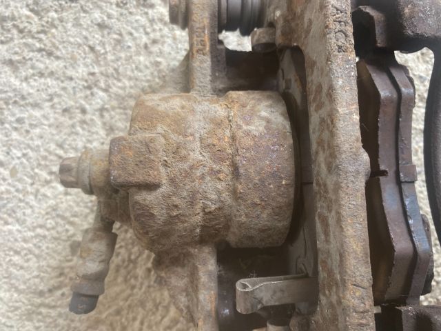 bontott SUZUKI WAGON R PLUS Bal első Féknyereg Munkahengerrel