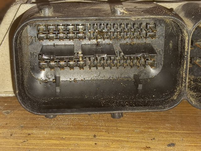 bontott SUZUKI WAGON R PLUS Motorvezérlő