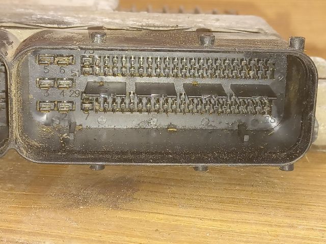 bontott SUZUKI WAGON R PLUS Motorvezérlő