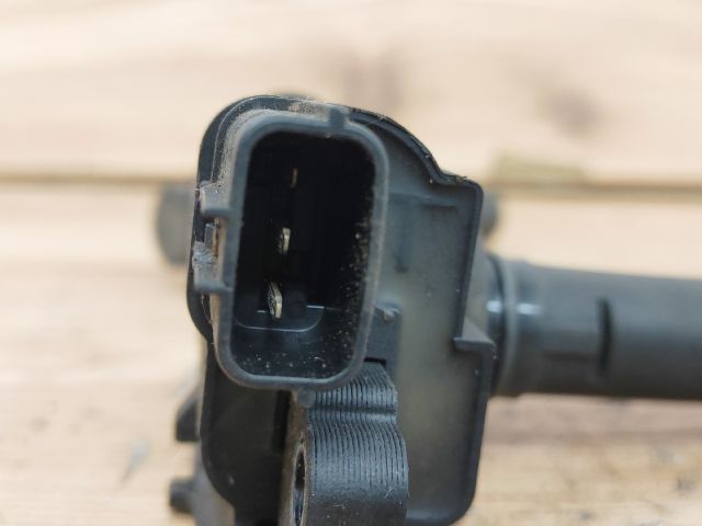 bontott SUZUKI WAGON R PLUS Gyújtótrafó